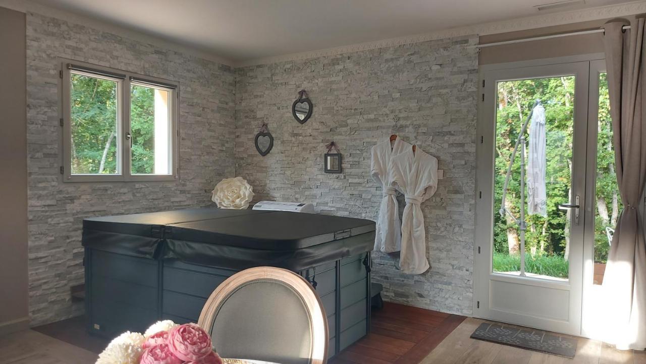 Gite Spa & Nature Saint-Chamassy Eksteriør bilde